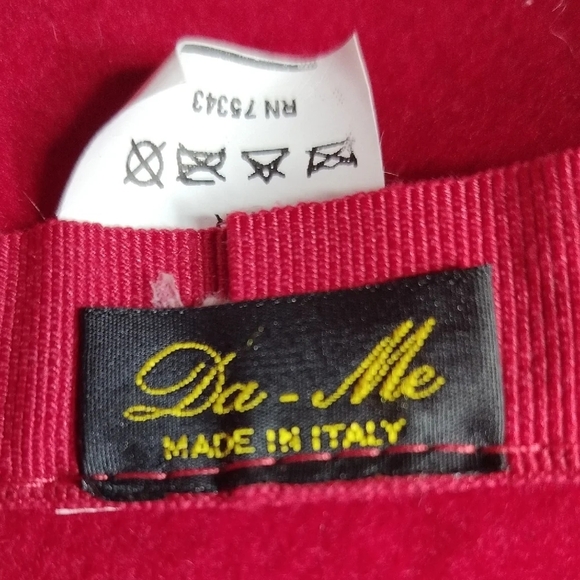 Da-Me - 1920s Vintage Bell Hat - On Red and Black - Picture 2 of 5